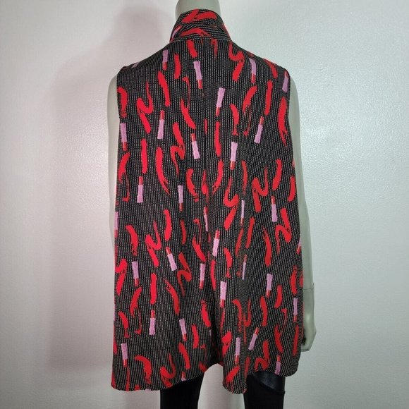 West Kei Top‎ Plus Size 2X Lip Stick Print Lightweight Tie V-Neck Sleeveless Red - Picture 4 of 6